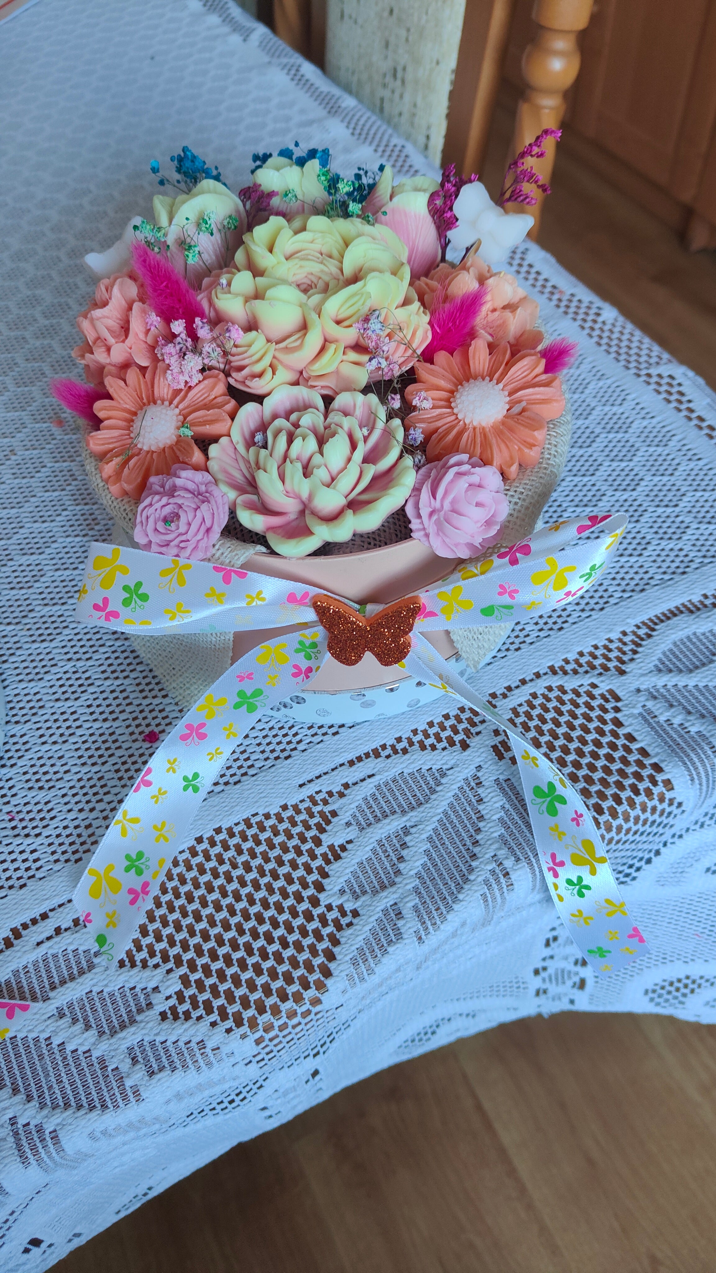 Box z kwiatów mydlanych